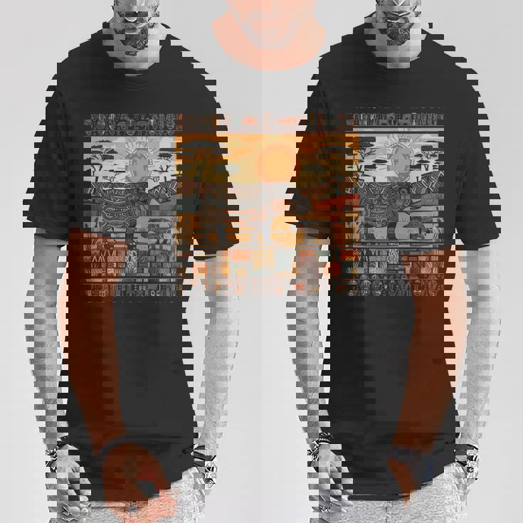 アフリカカバファミリー 部族 ケンテ柄 サファリ ガーナ Tシャツ 面白い贈り物