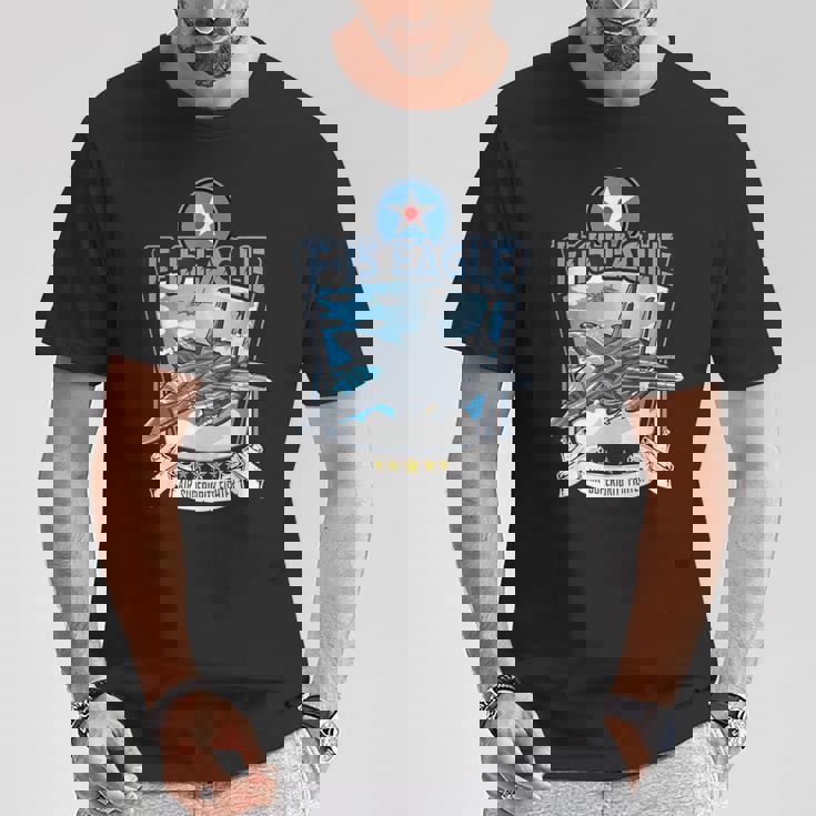 アメリカ空軍の航空機戦闘機f15イーグルのプレゼント Tシャツ 面白い贈り物