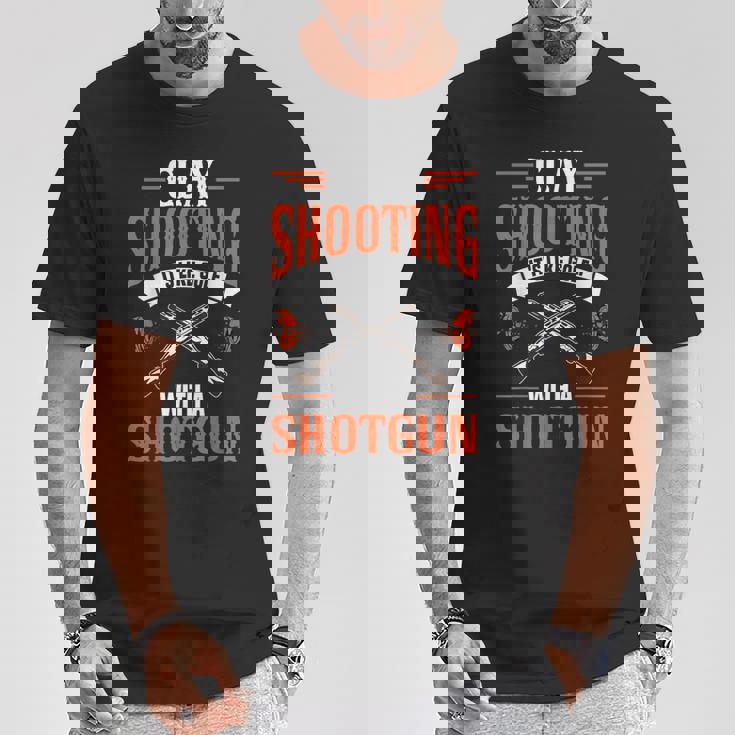 クレー射撃 散弾銃を使ったゴルフのようなもの ショットガン トラップ からのプル ピジョン クレー射撃 Tシャツ 面白い贈り物
