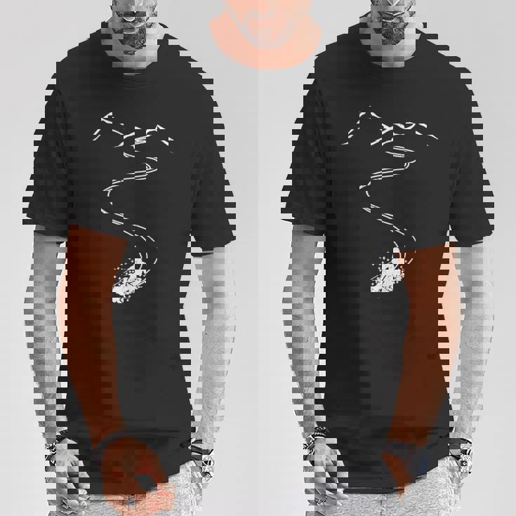 スキーやスキーツアー、スキーリフト用のスキーヤーフリーライダー。 Tシャツ 面白い贈り物