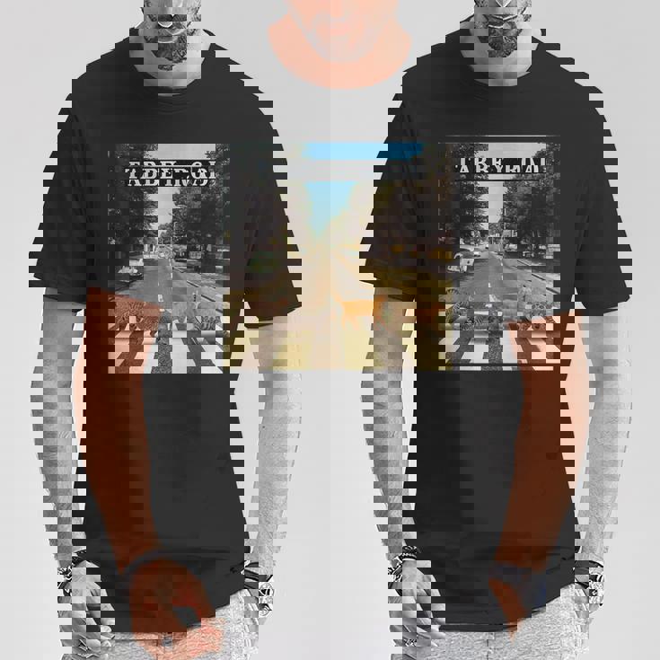 タビーロードクールタビーキャッツクロッシング Tシャツ 面白い贈り物