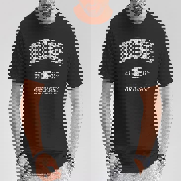 ダッジ ノースダコタ Nd ヴィンテージ アスレチック スポーツデザイン Tシャツ 面白い贈り物