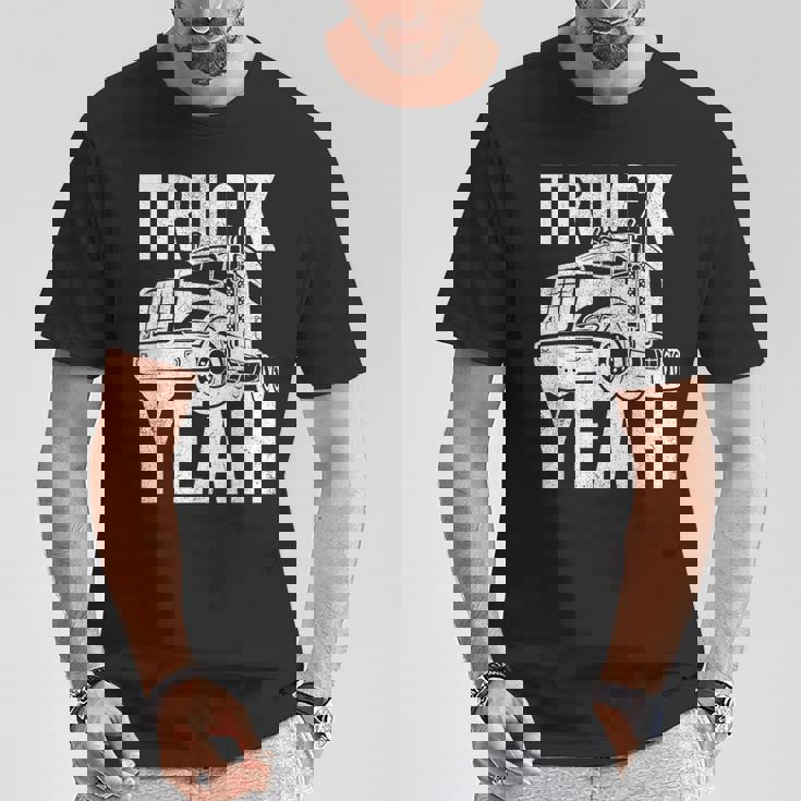 トラッカー 18輪トラック イェーピンク Tシャツ 面白い贈り物