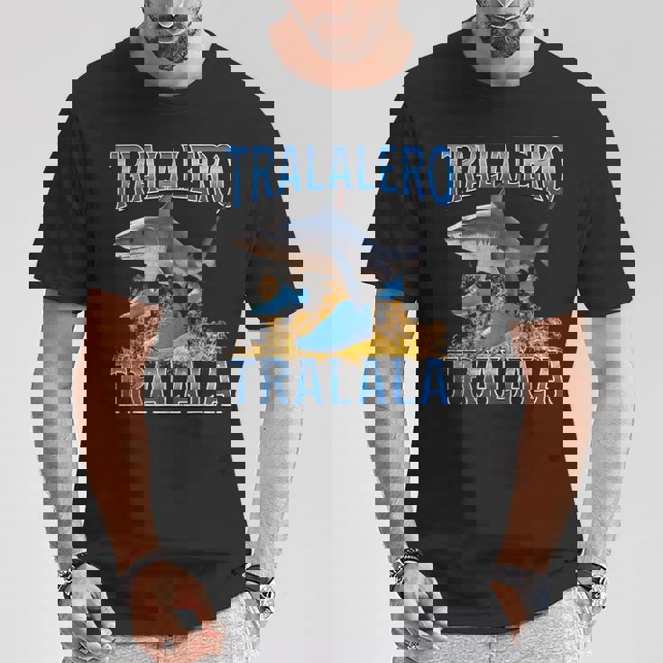 トララレロトララーラシャークミーム Tシャツ 面白い贈り物