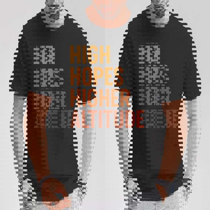 ハイ・ホープス 高地、楽しいインスピレーションロケット打ち上げ Tシャツ 面白い贈り物