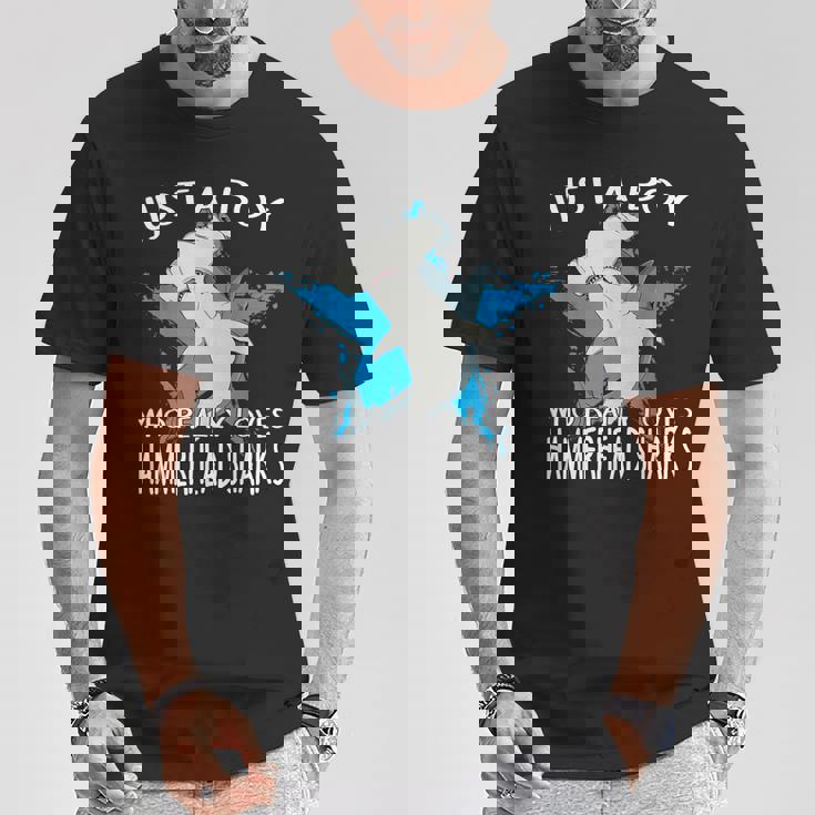 ハンマーヘッドシャークが大好きな男の子です。ハンマーヘッドシャーク ハンマーヘッドシャーク Tシャツ 面白い贈り物