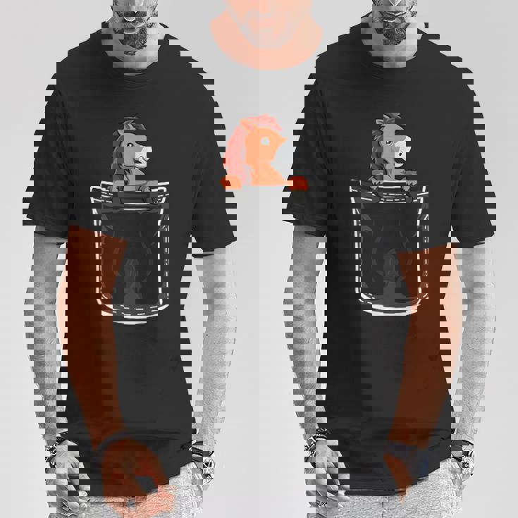 ポケットの中のかわいい馬 Tシャツ 面白い贈り物