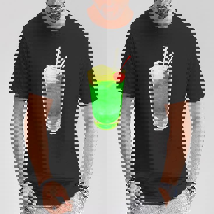 メロンソーダ／クリームソーダ（スイーツ ポップ）夏【サマータイム】昭和レトロ 80S かわいい デザイン Tシャツ 面白い贈り物