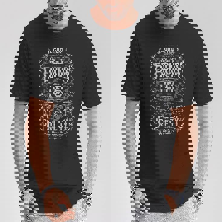 ヴィンテージ60歳の誕生日レジェンドは1966年2月に誕生しました。 Tシャツ 面白い贈り物