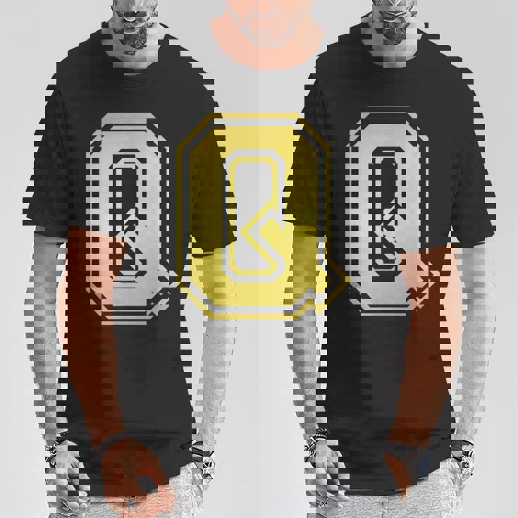大文字 Q プリントされた明るいスタイルのデザイン。 Tシャツ 面白い贈り物