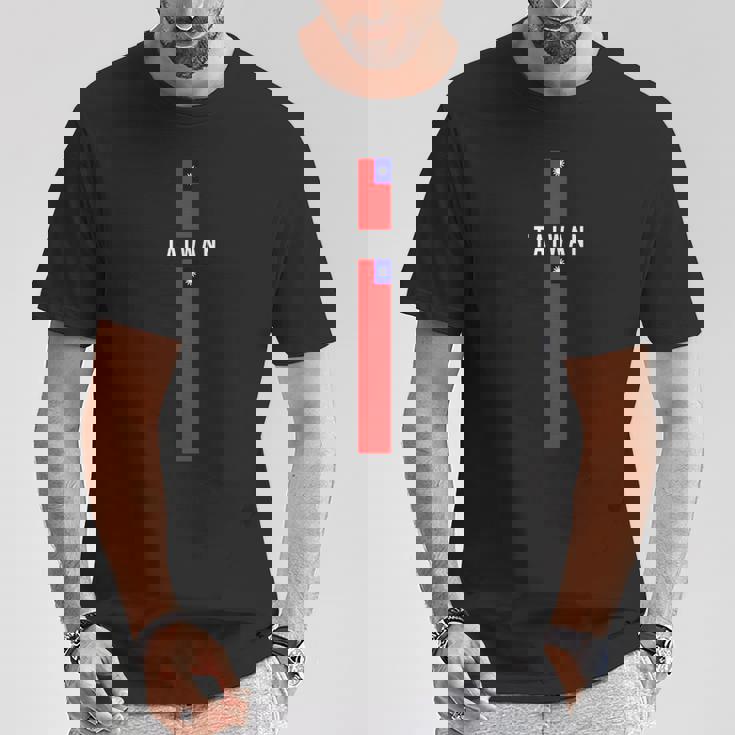 大文字で「Taiwan」の文字が入った縦型台湾国旗 Tシャツ 面白い贈り物