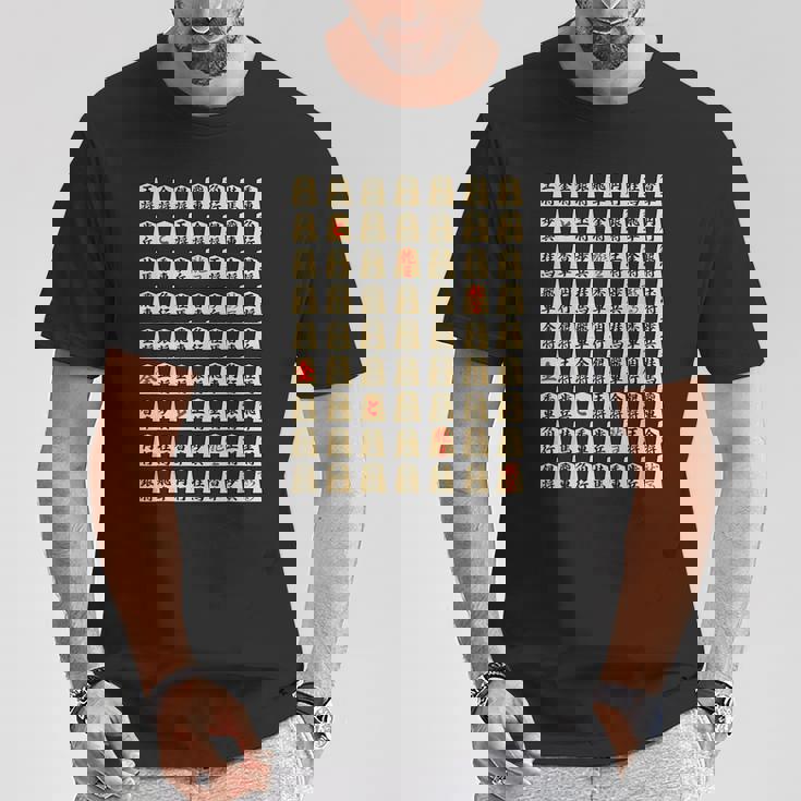 将棋【モノグラム 総柄】全駒（王将 金銀 飛車 角行 香車 桂馬 歩兵 と金）将棋部 棋士【部活】プレゼント 面白い Tシャツ 面白い贈り物