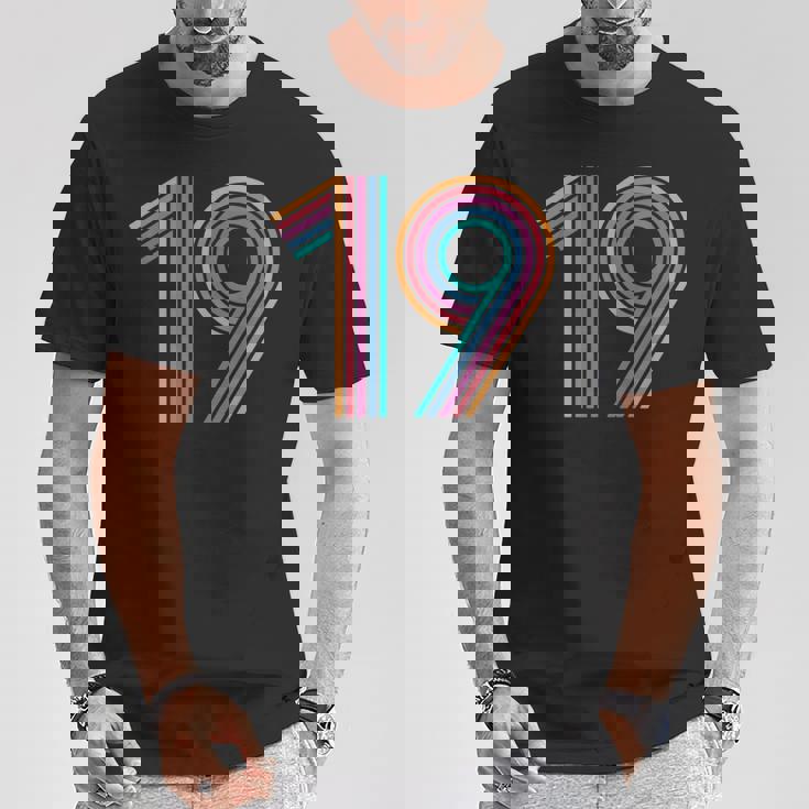 数字 19 19周年記念 19歳の誕生日 Tシャツ 面白い贈り物