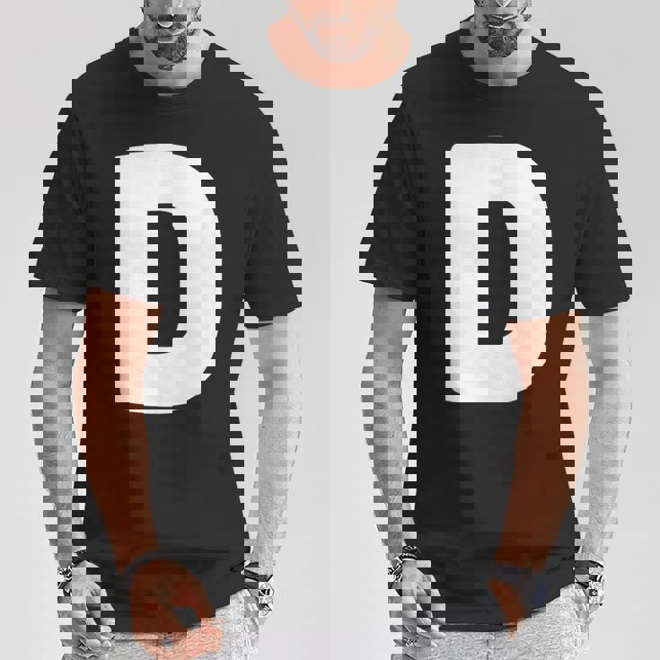 文字d 大文字 アルファベット モノグラム イニシャル Tシャツ 面白い贈り物