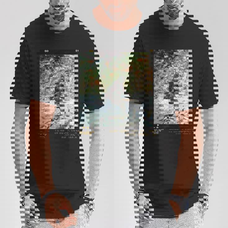 歴史的なビッグフット写真パティ・ザ・ビッグフット。 Tシャツ 面白い贈り物