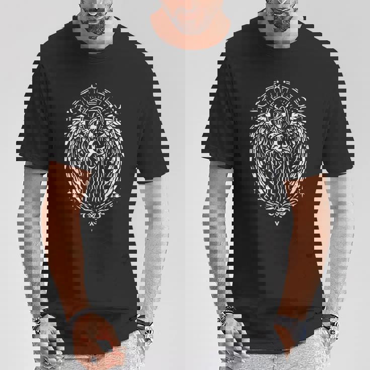 翼と月を持つ天使のシンボル神聖な神秘的な芸術 Tシャツ 面白い贈り物