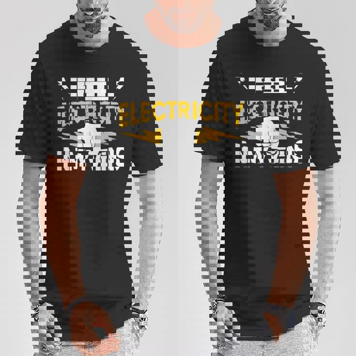 血管に電気を感じる 電気工事士 Tシャツ 面白い贈り物