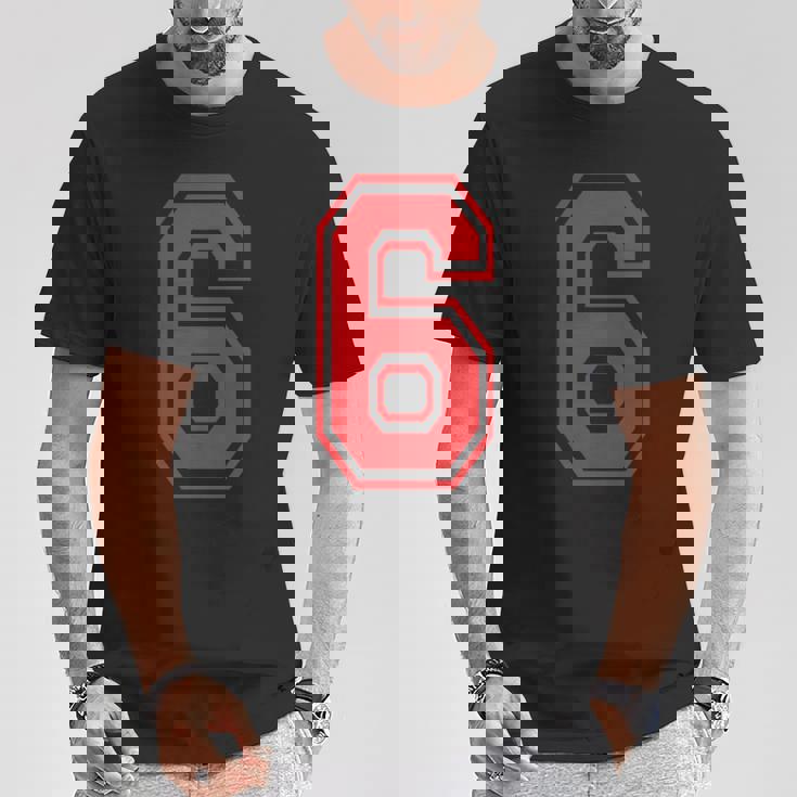 赤の6番スポーツスタイル。 Tシャツ 面白い贈り物