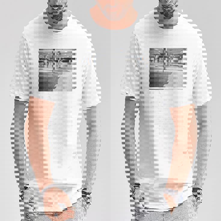 Liminalpaces バックプリントaporwave バックルーム パステルゴス Tシャツ 面白い贈り物