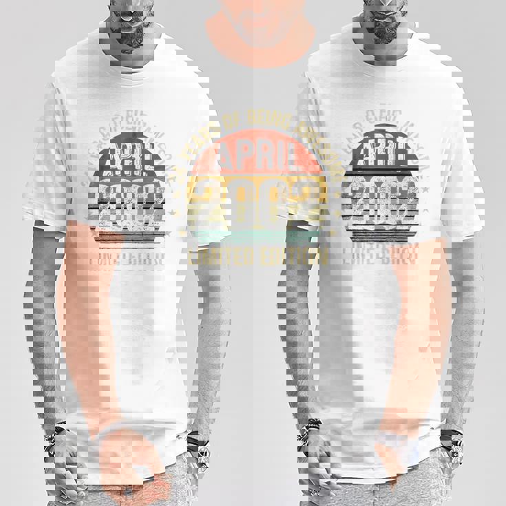 On Back 2002年4月の誕生日 限定版 ヴィンテージ 24Th Tシャツ 面白い贈り物