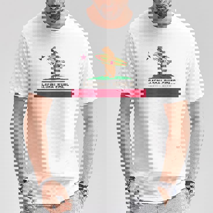 カリフォルニアシャツ、共和国旗カリフォルニアサーフィンベア Tシャツ 面白い贈り物