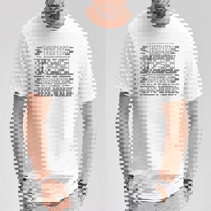 ディーゼルカフェインで走るトラック運転手 Tシャツ 面白い贈り物