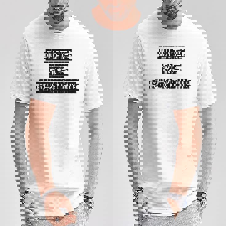 ピラティスは、女性と男性がピラティスを愛するすべてのものを修正します。 Tシャツ 面白い贈り物