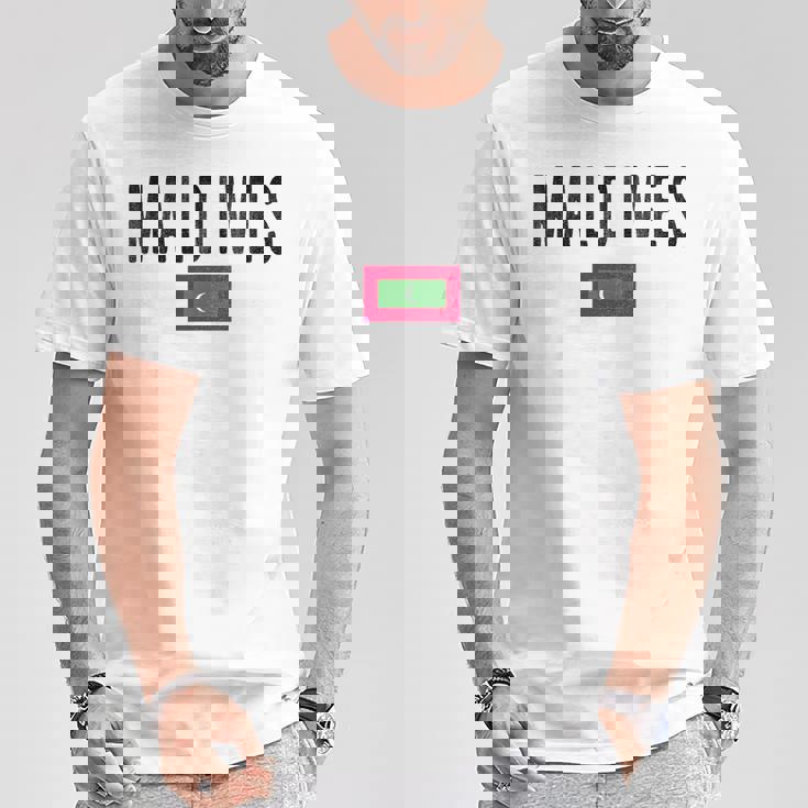 モルディブ国旗-お土産モルディブ。 Tシャツ 面白い贈り物