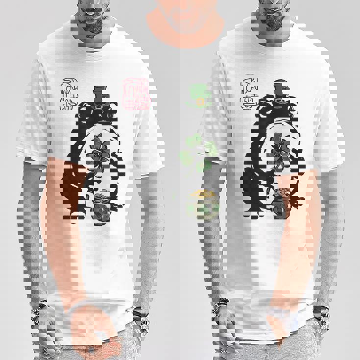 不機嫌そうなカエル 面白い 聖パトリックデー クローバーリーフ アニメ 日本語 Tシャツ 面白い贈り物