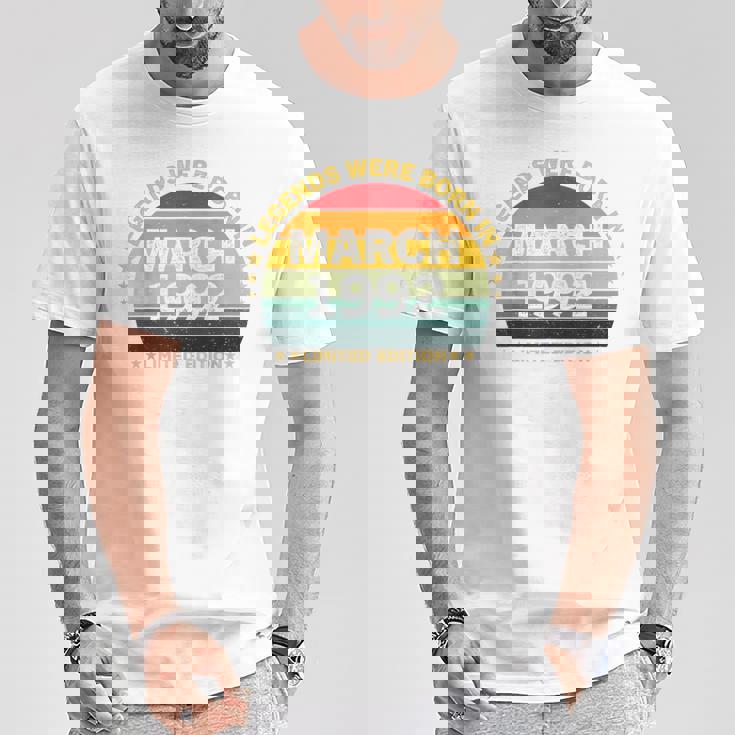 伝説は1992年3月に誕生した 34歳の誕生日 Tシャツ 面白い贈り物