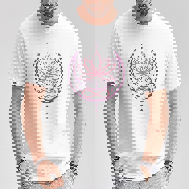 月と無限のシンボルの蓮 ヨガと禅 蓮の花 Tシャツ 面白い贈り物