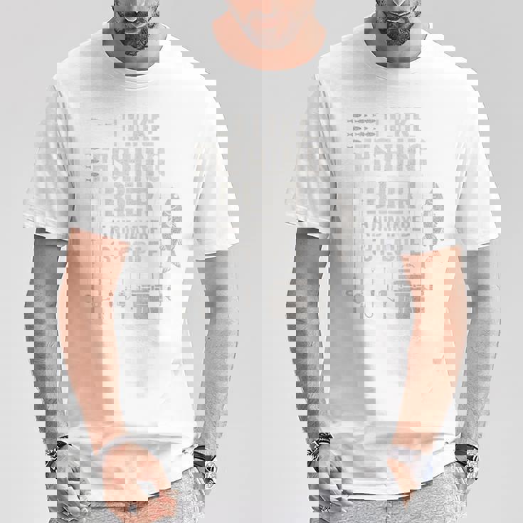 私はビール釣りが好きで、背中には3人で面白い釣りが好きです。 Tシャツ 面白い贈り物