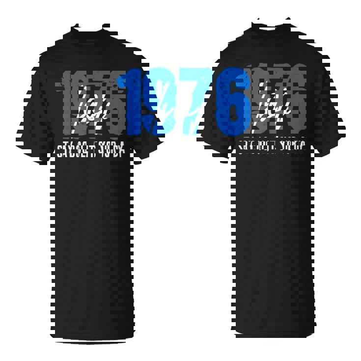 1976 誕生日 五十路祝い 50歳 大人の節目 クールでシンプルな数字デザイン Tシャツ