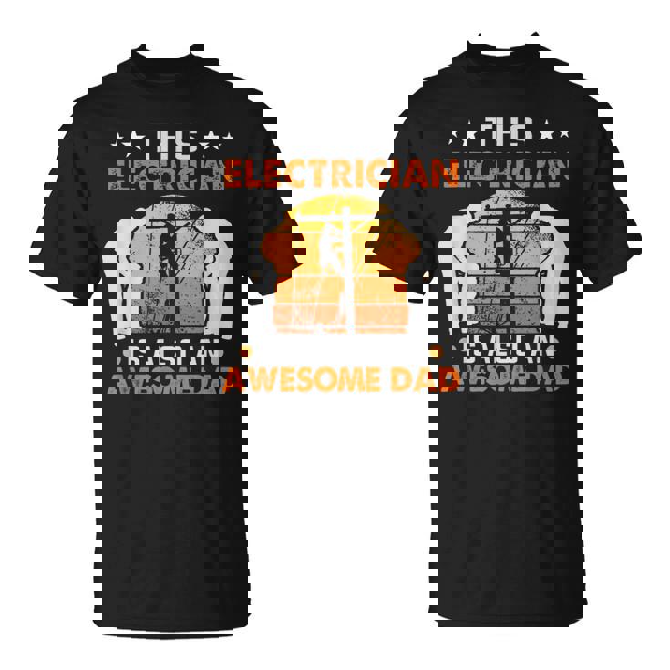 メンズ この電気屋さんは、すごいお父さん電気屋さんでもあります Tシャツ