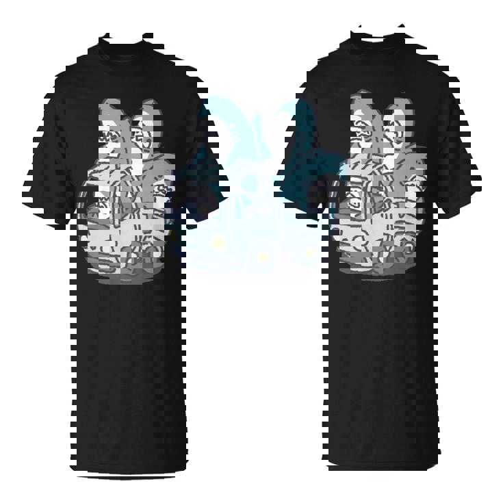 サメがたくさんトラックに 長袖tシャツ Tシャツ