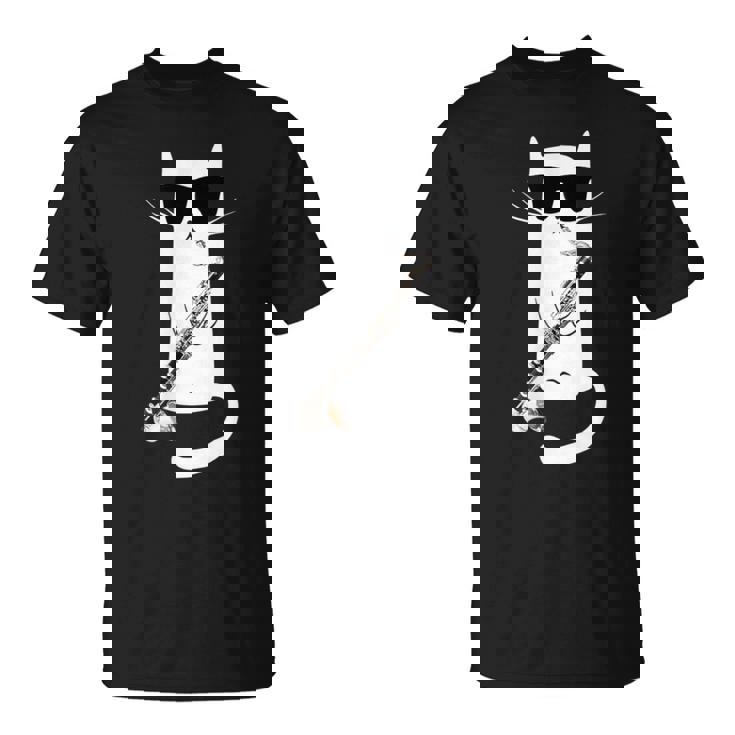 バスクラリネットを弾くサングラスをかけた面白い猫 Tシャツ