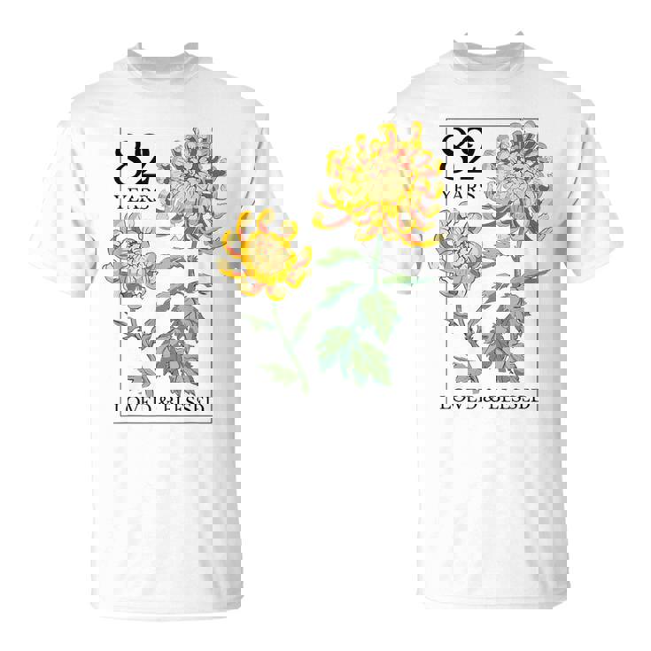 82 Years Loved And Blessed 花柄 フラワースタンプ 82歳の誕生日 Tシャツ