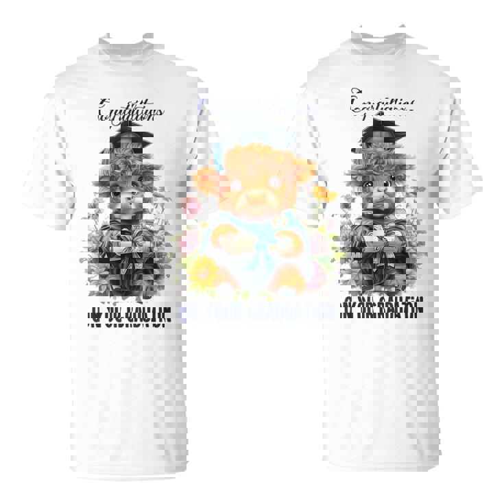 Cute Graduation Highland Cow Holding DiplomaShirt T-Shirt Cute Graduation Highland Cow Holding DiplomaShirt T-Shirt