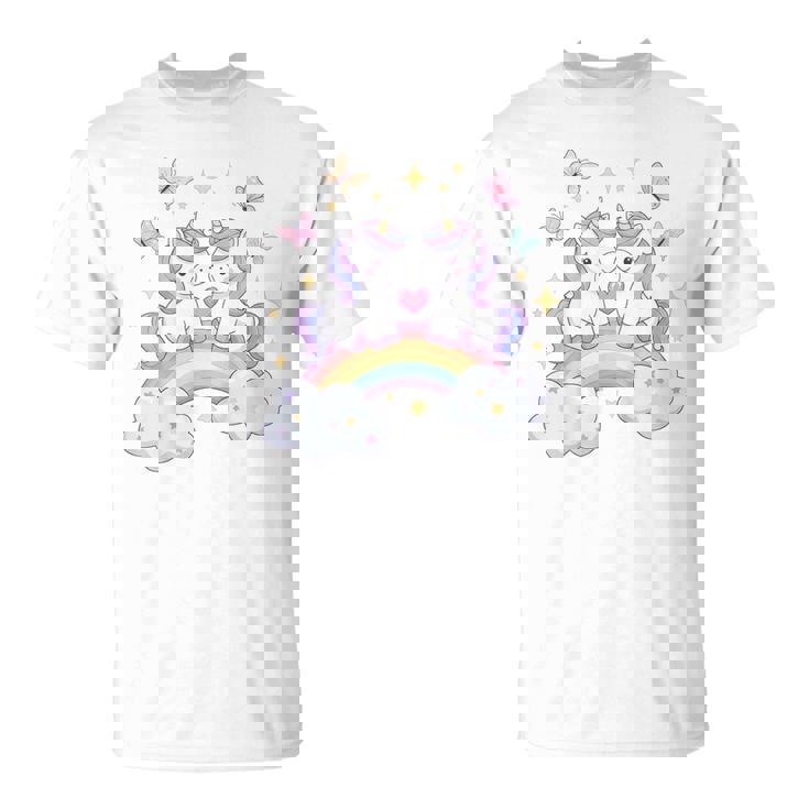 キッズ ユニコーンバタフライは、女の子向けの心と虹のアートを備えています Tシャツ