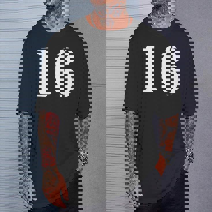 16番 16番 番号付き Tシャツ 彼への贈り物