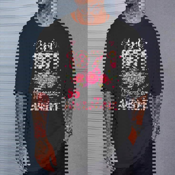 55歳 1971年4月 花柄 55歳 誕生日 男性 女性 Tシャツ 彼への贈り物