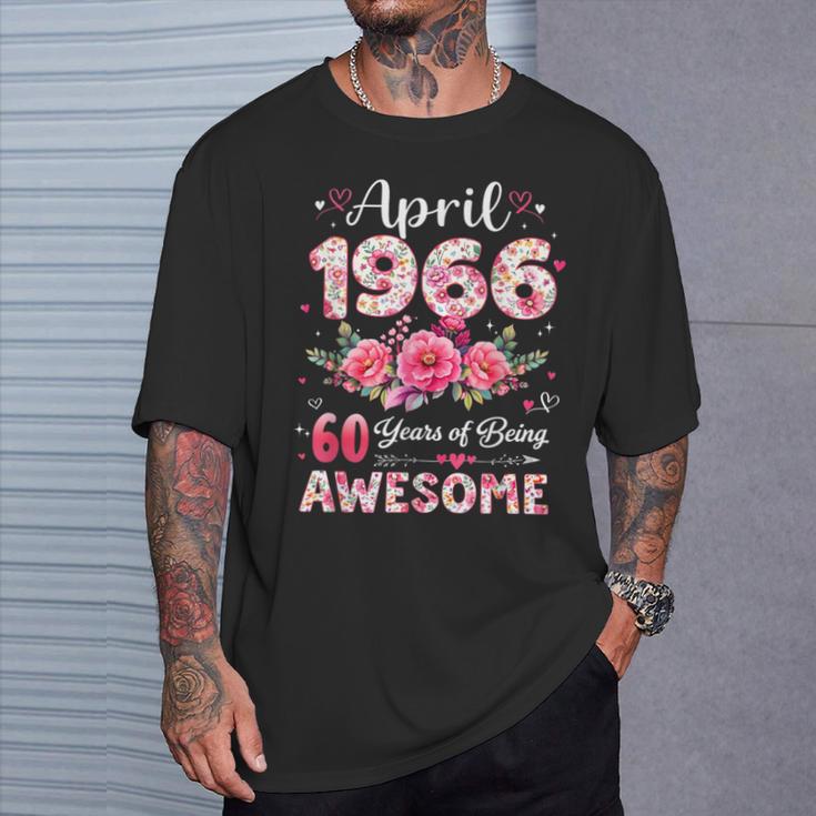 60 Años Abril 1966 Floral 60 Cumpleaños Hombres Es Camiseta unisex Regalos para él