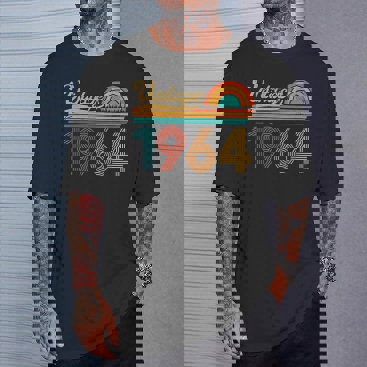 62歳の誕生日プレゼント 62歳 男性 女性 レトロ ヴィンテージ 1964 Tシャツ 彼への贈り物