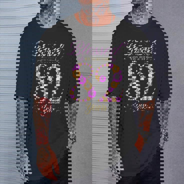 82歳の82歳の誕生日bデーパーティーに神に祝福されて Tシャツ 彼への贈り物