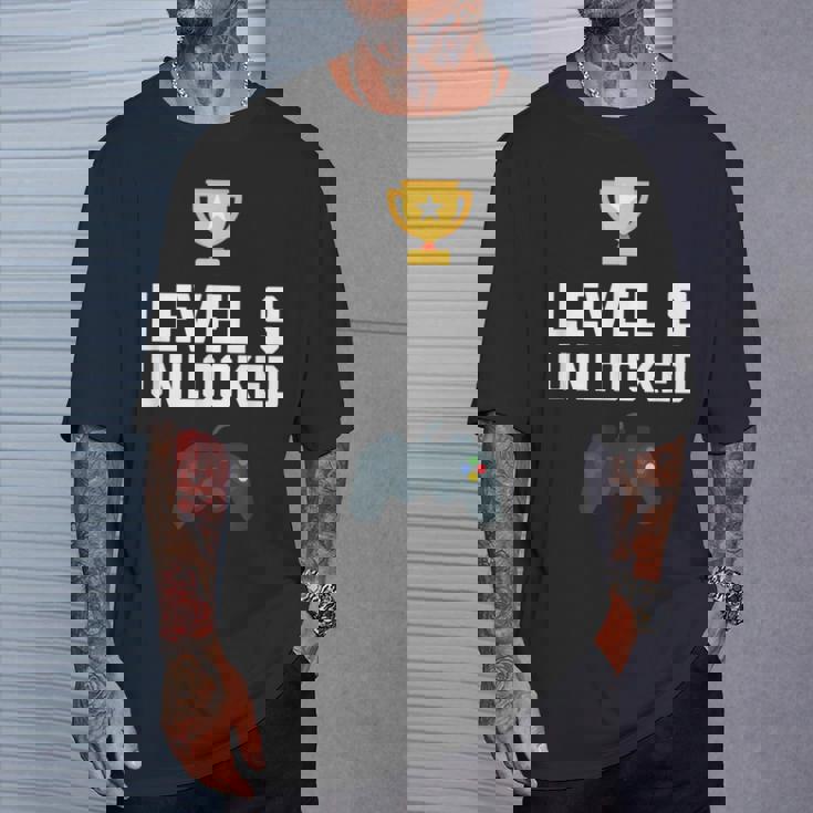 9歳 誕生日シャツ 男の子 女の子 ギフト 9歳 レベルアップ ゲーマー Tシャツ 彼への贈り物