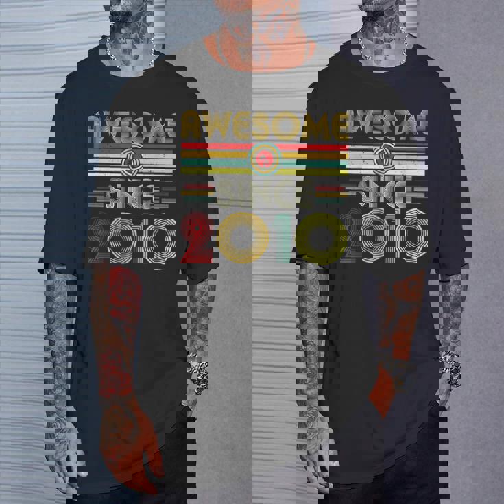 Awesomeince 2010 Classic Year Birth Of Birthdayintage Tシャツ 彼への贈り物
