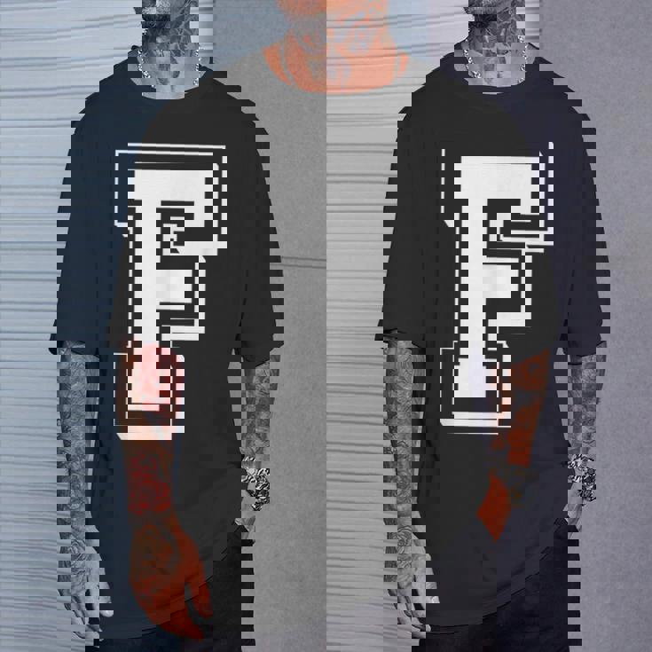 Best Friendshipseven Letters F From Friends Tシャツ 彼への贈り物