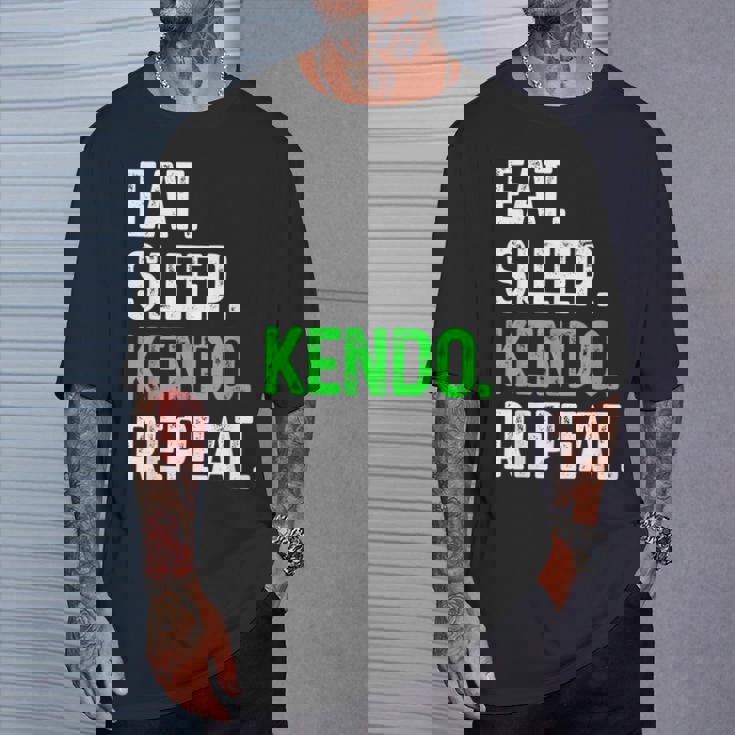 Eatleep Kendo Repeat 面白い格闘技コンバット Tシャツ 彼への贈り物