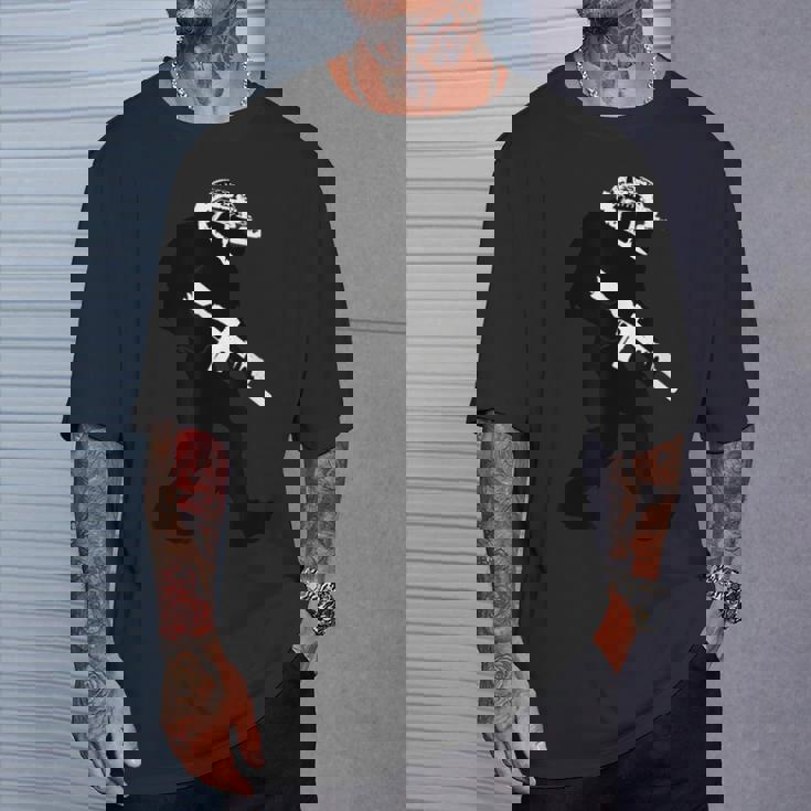 Bigfoot Tacticalpecial Operations Division サスカッチ Tシャツ 彼への贈り物