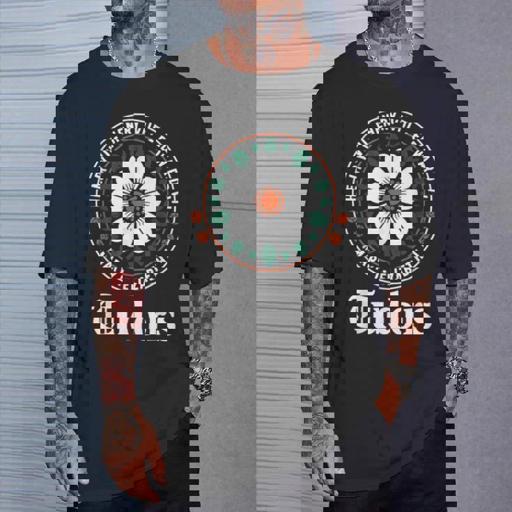 Tudor Kings、Queens Monarchs Of English History Rose Tシャツ 彼への贈り物